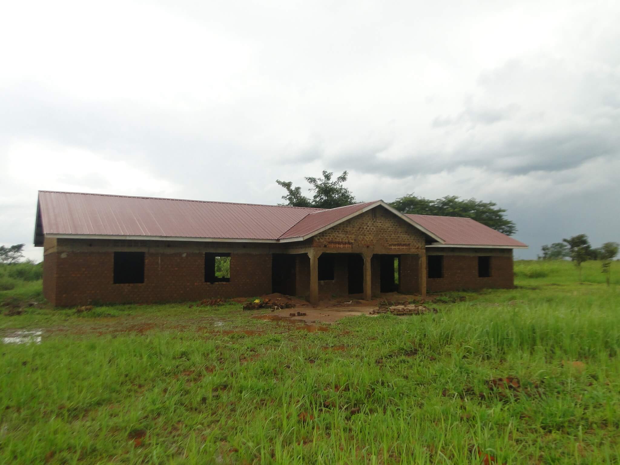 Olwal-Montessori-School-Roofing-has-been-completed-11-16-2014-121